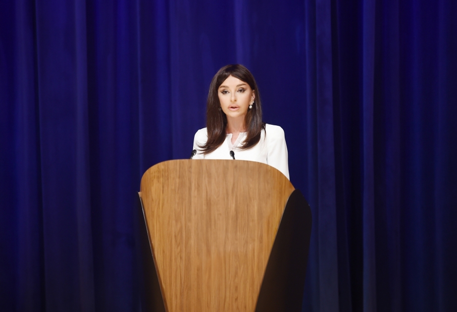 La primera vicepresidenta de Azerbaiyán, Mehriban Aliyeva, asistió a la ceremonia de apertura del período de sesiones