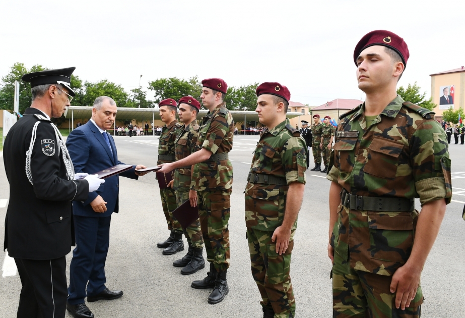 Feierliche Entlassung von Armeeangehörigen von Staatssicherheitsdienst aus Grundwehrdienst VIDEO