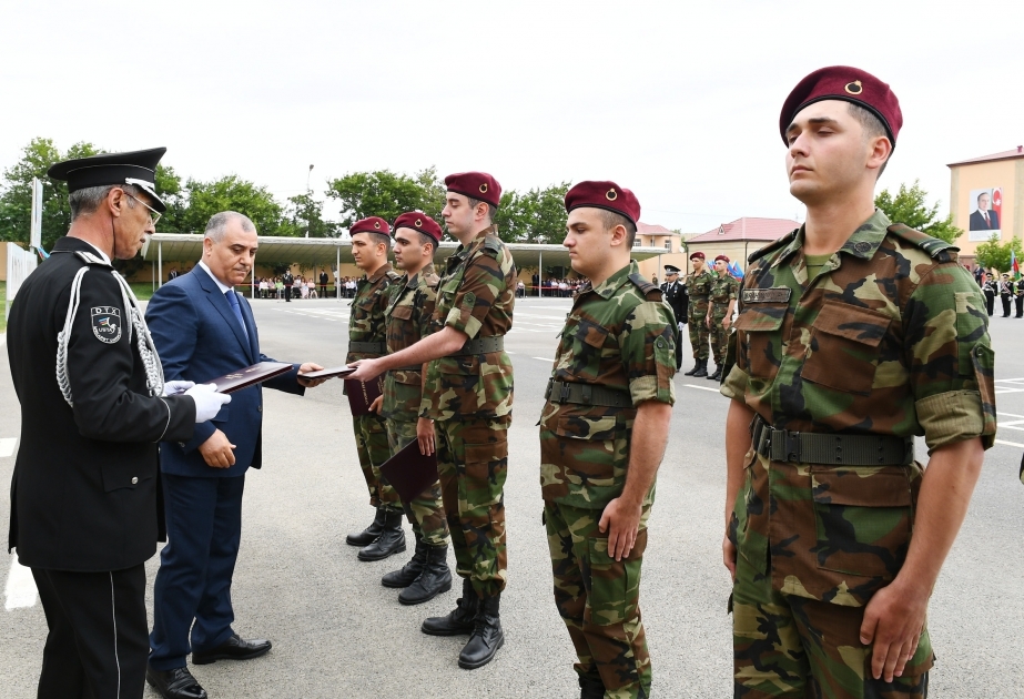En la unidad militar "N" del Servicio de Seguridad del Estado se celebró una ceremonia de permiso de los militares del Servicio de Seguridad del Estado a la reserva del servicio militar ordinario