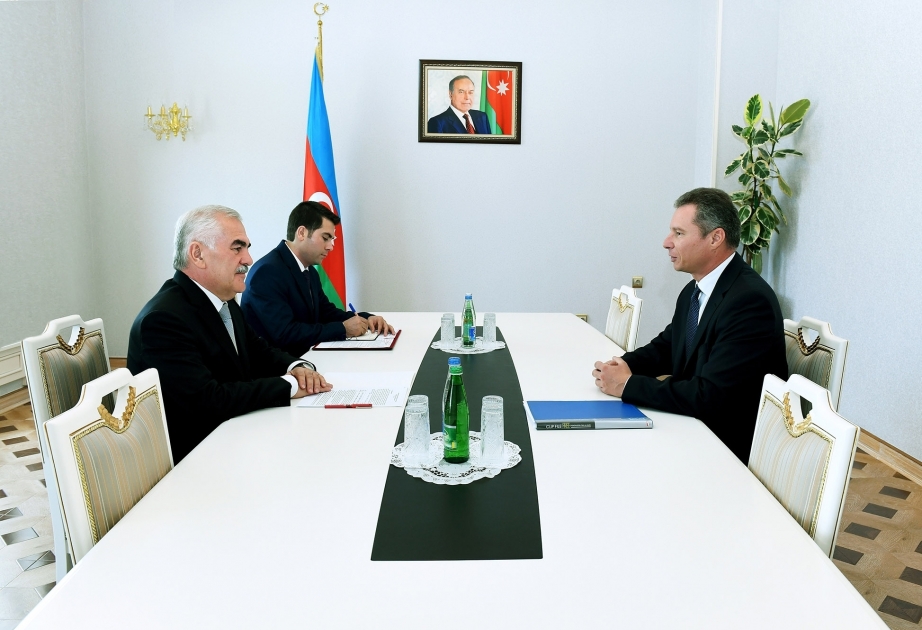 纳希切万自治共和国最高议会议长会见乌克兰驻阿大使