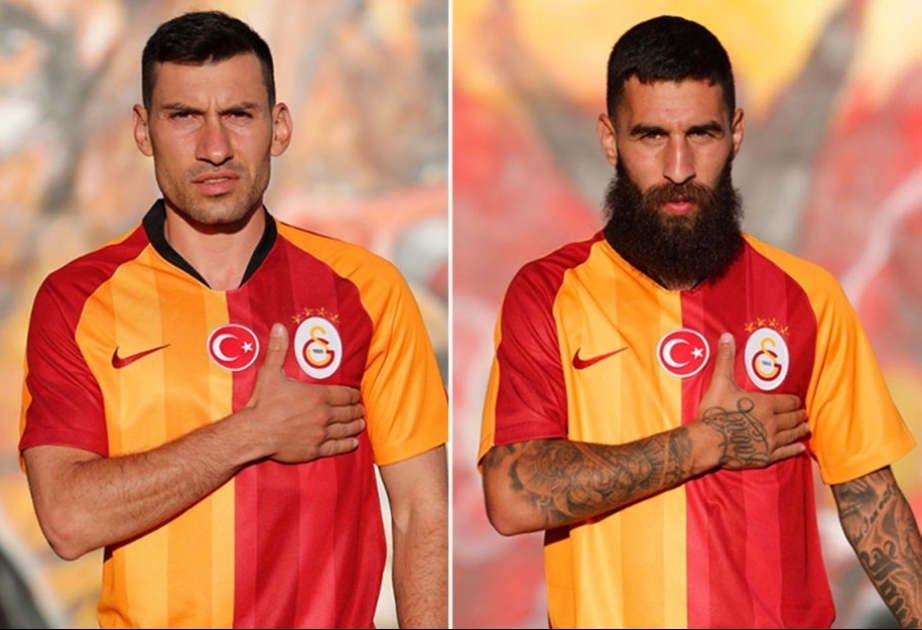 “Qalatasaray” daha iki futbolçunun transferini reallaşdırıb