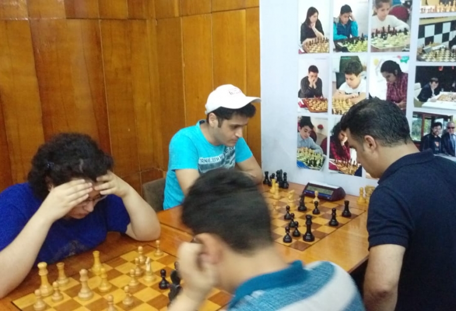 Ülvi Bacarani “Bakı yayı” beynəlxalq şahmat festivalında blits turnirinin qalibi olub