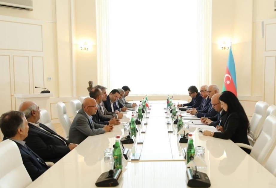 بحث آفاق التعاون بين أذربيجان وإيران