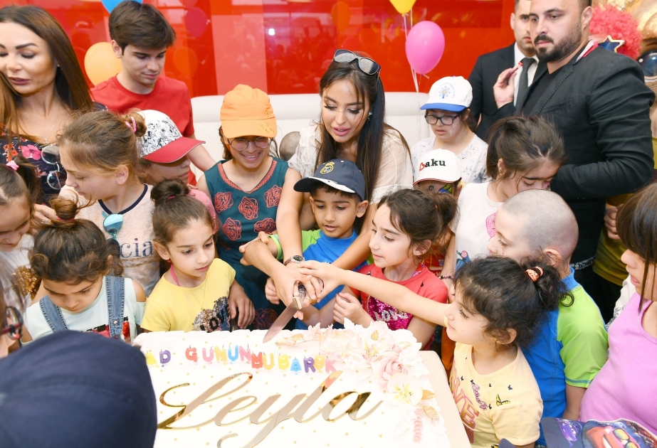 مؤسسة حيدر علييف تنظم حفلة ترفيهية للأطفال في شاطئ بحر الخزر