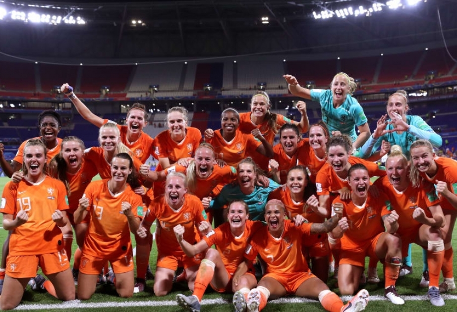 Qadın futbolçular arasında dünya çempionatının finalında ABŞ və Hollandiya yığmaları qarşılaşacaqlar