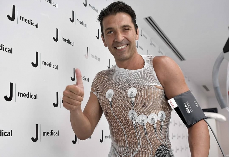 Qapıçı Canluici Buffon yenidən “Yuventus”un idman şərəfini qoruyacaq