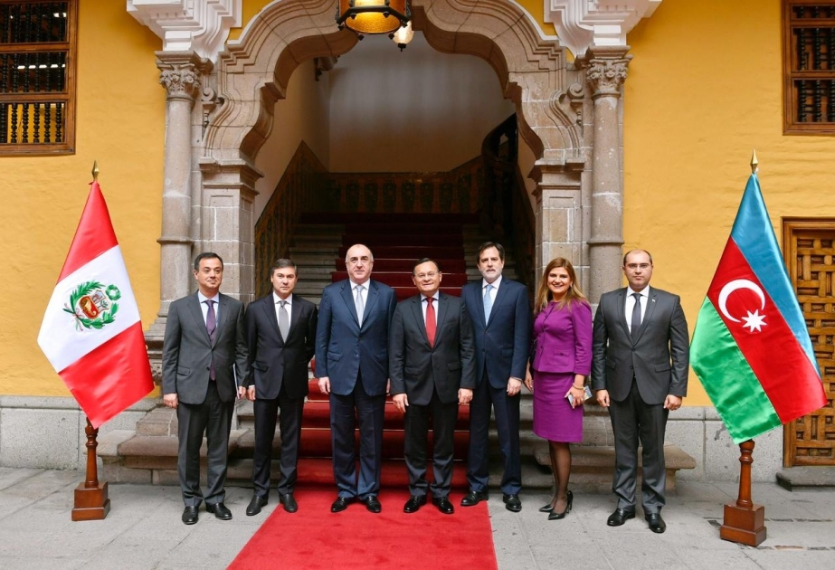 Canciller Elmar Mammadyarov mantiene reuniones bilaterales durante su visita de trabajo a Perú