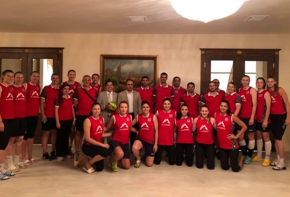 Braziliyanın Azərbaycandakı səfiri qadın voleybolçulardan ibarət milli komandamızın üzvləri ilə görüşüb