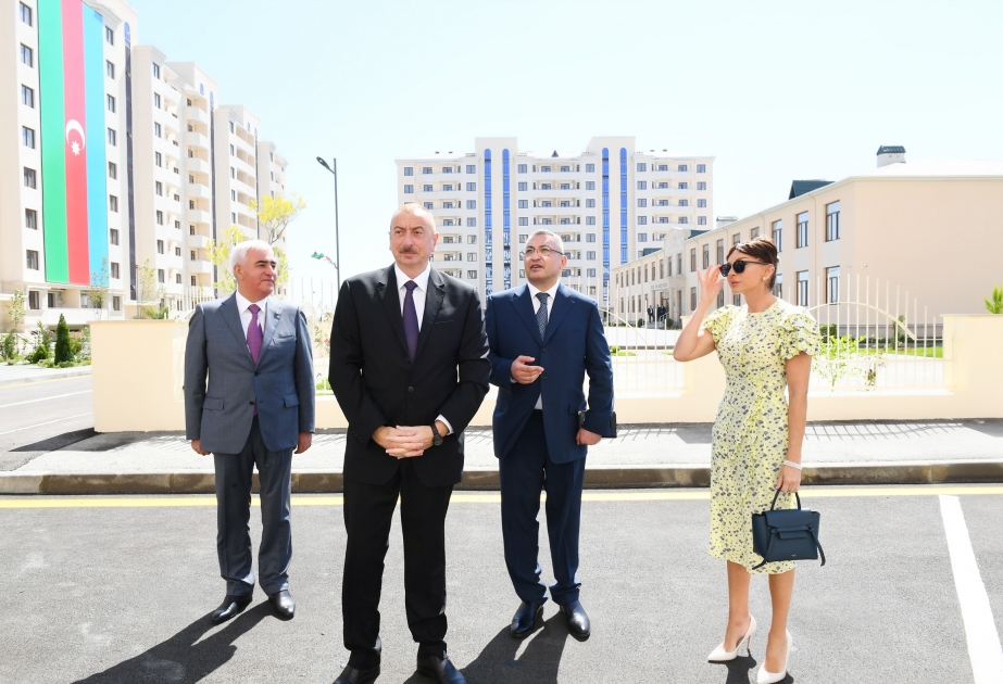 Ilham Aliyev asistió a la inauguración de un nuevo complejo residencial para desplazados internos