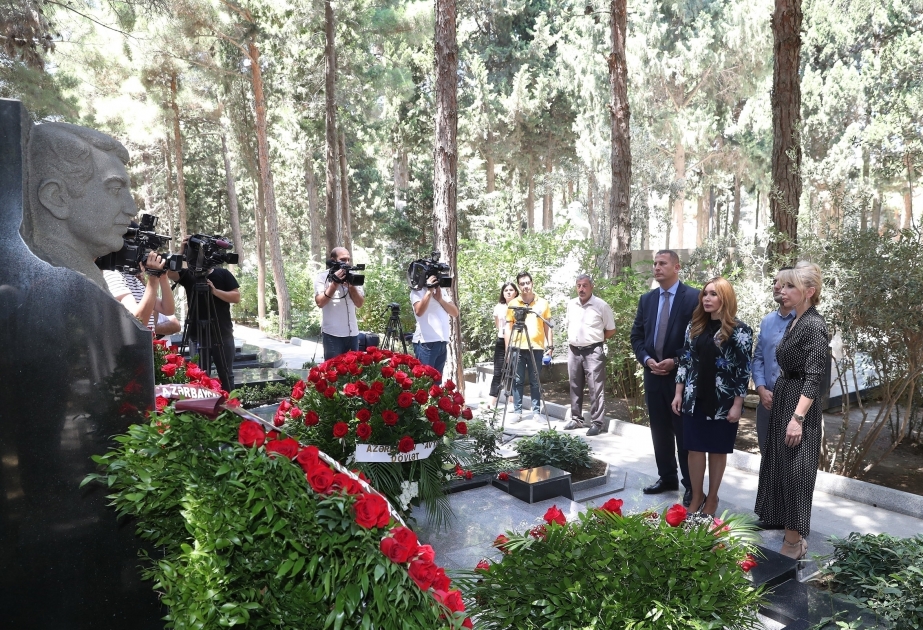 Состоялась церемония почтения памяти, посвященная 80-летию заслуженного инженера, государственного деятеля Рафика Халафова ВИДЕО