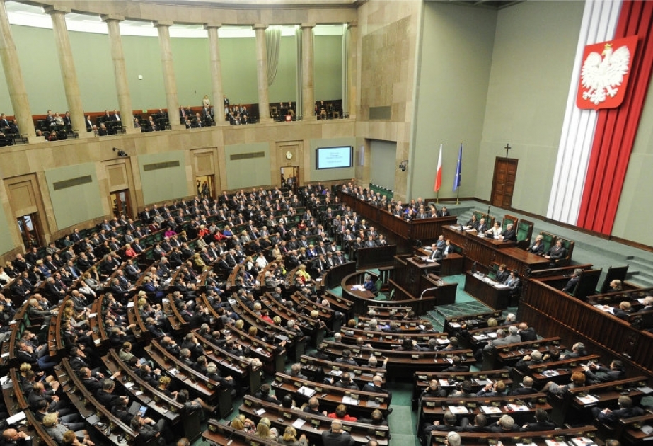 Polşada gənc işçilər gəlir vergisindən azad olunublar