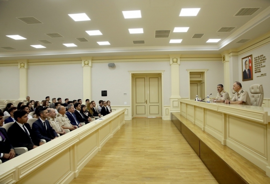 Azerbaijan Defense Minister meets with the participants of Young Leaders Program