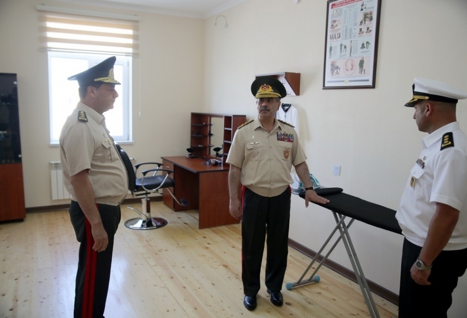Zakir Hasanov participa en la inauguración de la nueva instalación de infraestructura naval