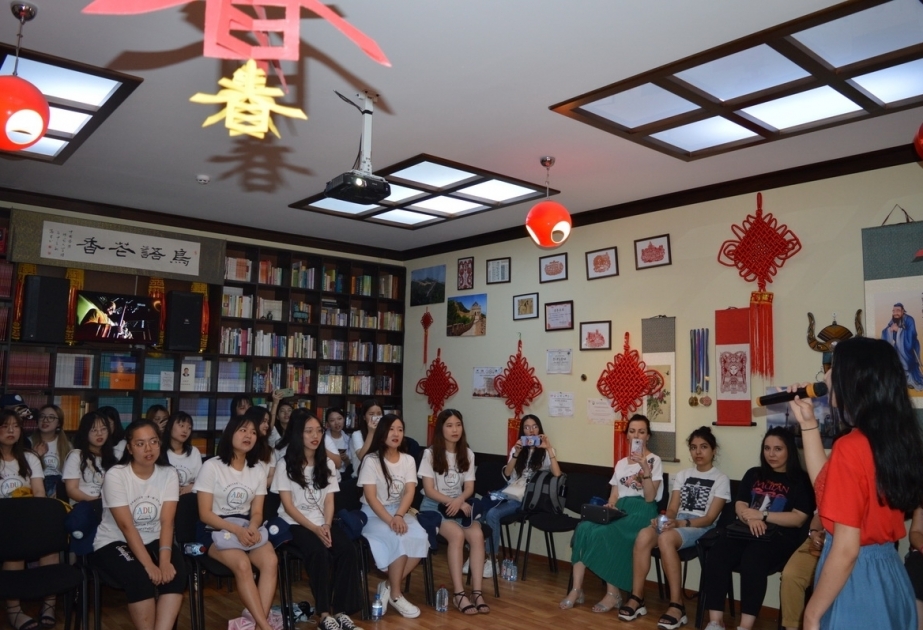 阿塞拜疆语言大学组织阿塞拜疆-中国夏令营