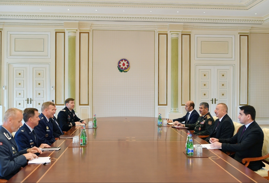 الرئيس إلهام علييف يلتقي الوفد تحت قيادة القائد الأعلى لقوات حلف شمال الأطلسي في أوروبا