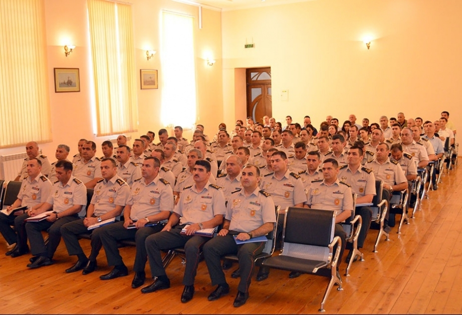 Müdafiə Nazirliyinin Maddi-Texniki Təminat Baş İdarəsində ilin ikinci rübünün yekunlarına dair toplantı keçirilib