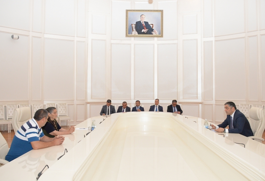 Министр транспорта, связи и высоких технологий принял граждан в Гяндже