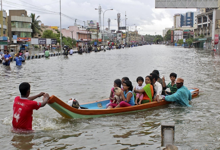 Hindistanda leysan yağışları səbəbindən baş verən daşqınlar nəticəsində azı altı nəfər həlak olub