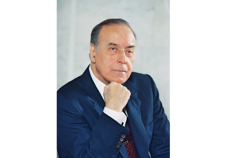 L’ère d’Heydar Aliyev de l’histoire de l’Azerbaïdjan : 50 ans plus longs que des siècles (PHOTOS)