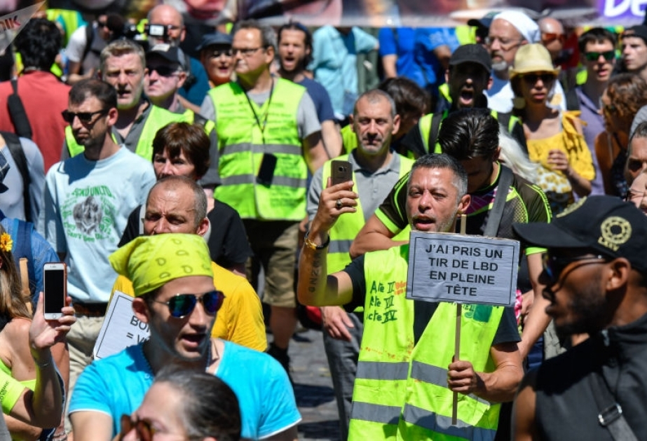 Los 'chalecos amarillos' marchan en París por 35ª semana consecutiva