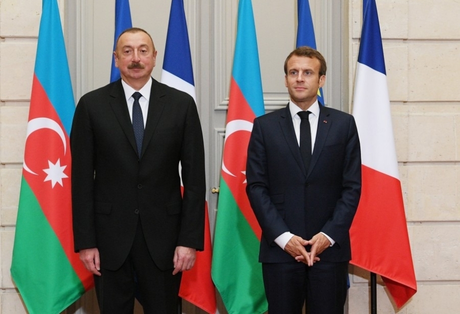 al Presidente de la República Francesa, Excmo. Sr. Emmanuel Macron