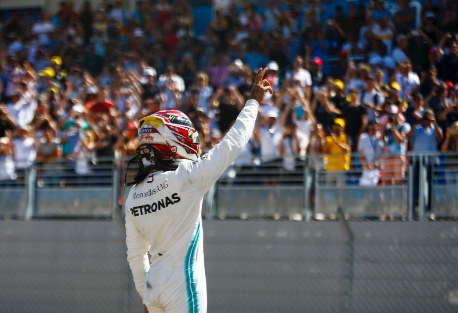 Lewis Hamilton wins record sixth British Grand Prix