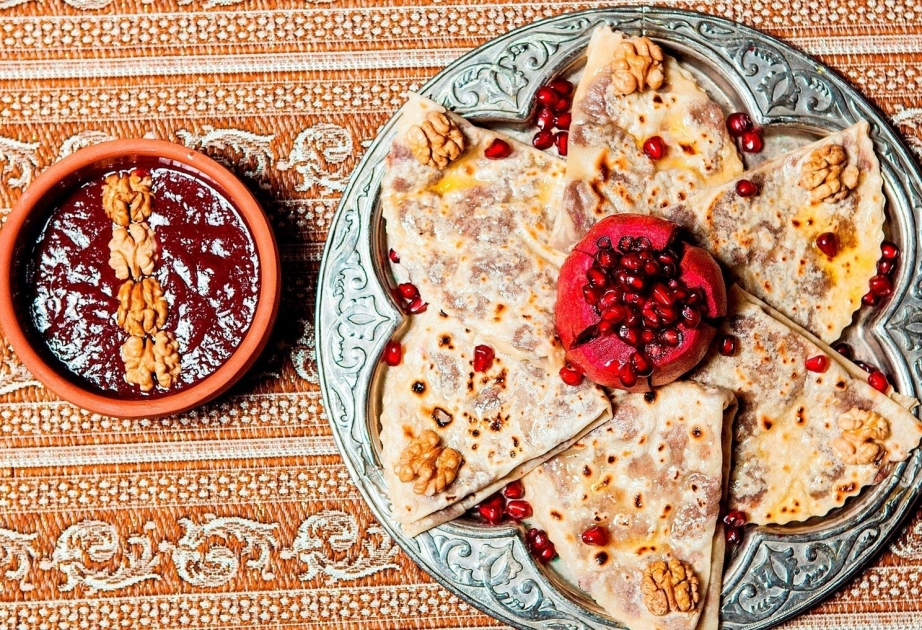 Kutab: Maultaschen auf aserbaidschanische Art