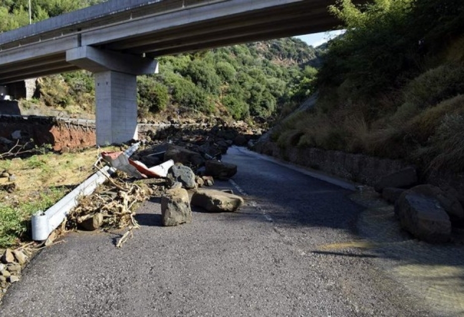 Yunanıstan baş vermiş qasırğadan özünə gələ bilmir