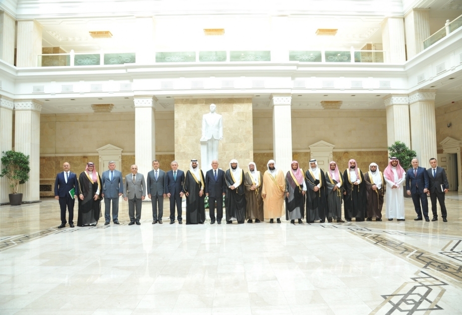 Una delegación encabezada por el ministro de Justicia del Reino de Arabia Saudita visita el Tribunal Supremo
