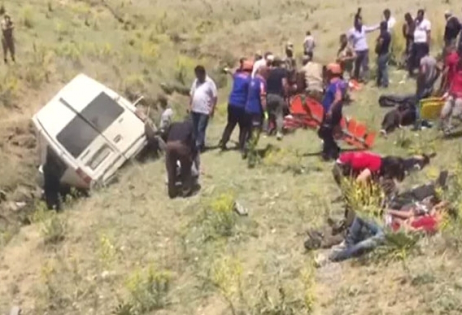 16 migrants die in vehicle crash in eastern Turkey