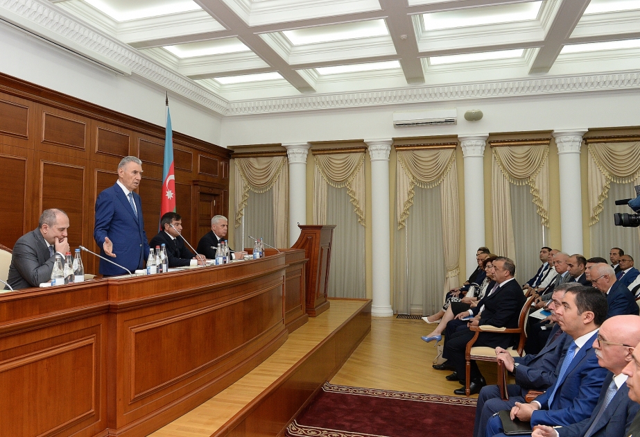 Nazirlər Kabinetində Əhalinin Siyahıyaalınmasına Yardım üzrə Mərkəzi Komissiyanın iclası keçirilib