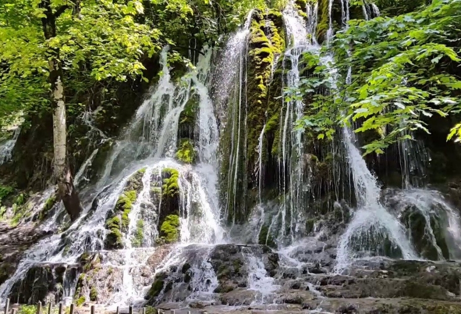 Hermosa cascada “Mamirli” para refrescar el alma