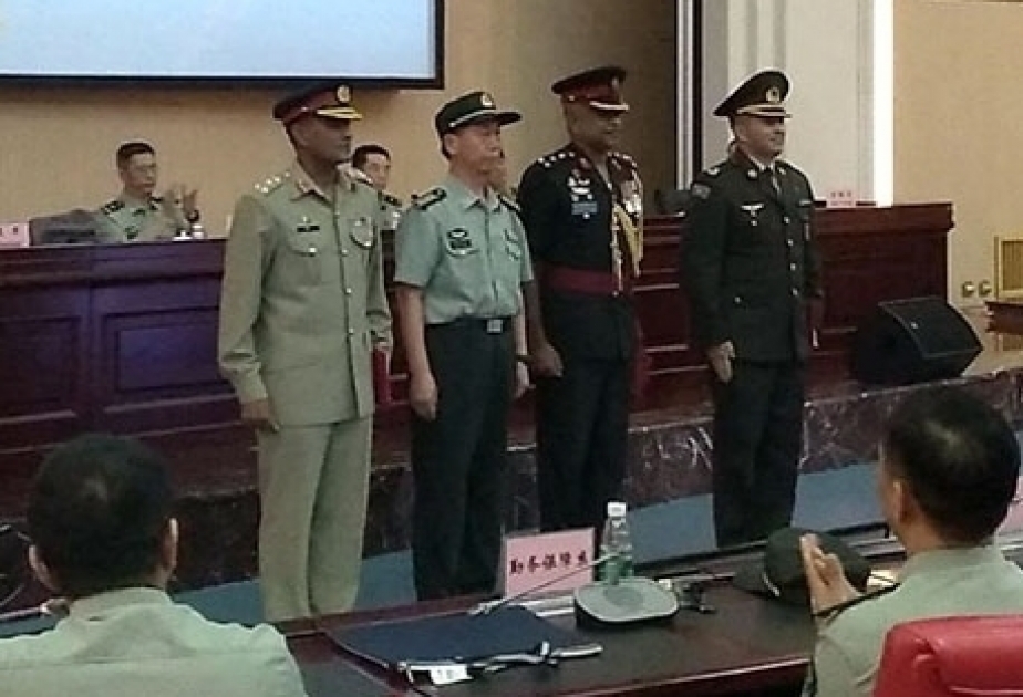 Aserbaidschanischer Offizier absolviert chinesische Militärakademie mit Goldmedaille