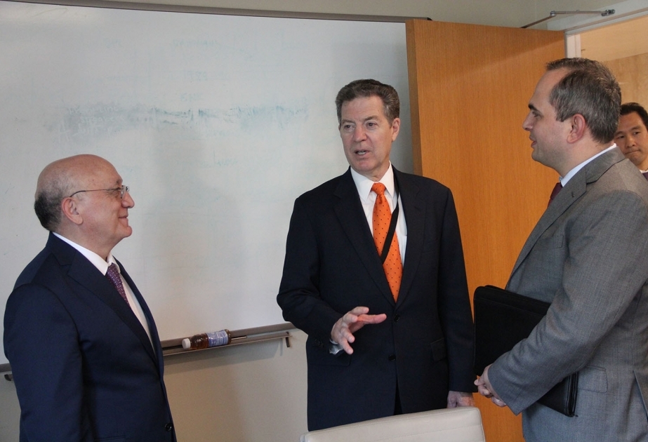 Sam Brownback: USA an Zusammenarbeit mit Aserbaidschan interessiert