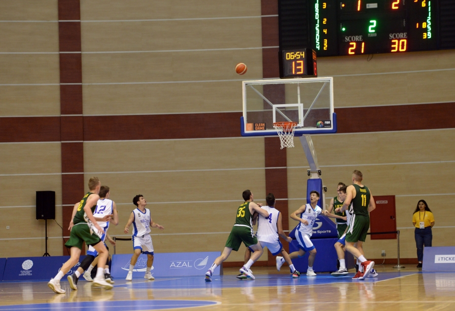 Festivalda kişi və qadın basketbolçuların yarışlarının birinci günündə 8 oyun keçirilib