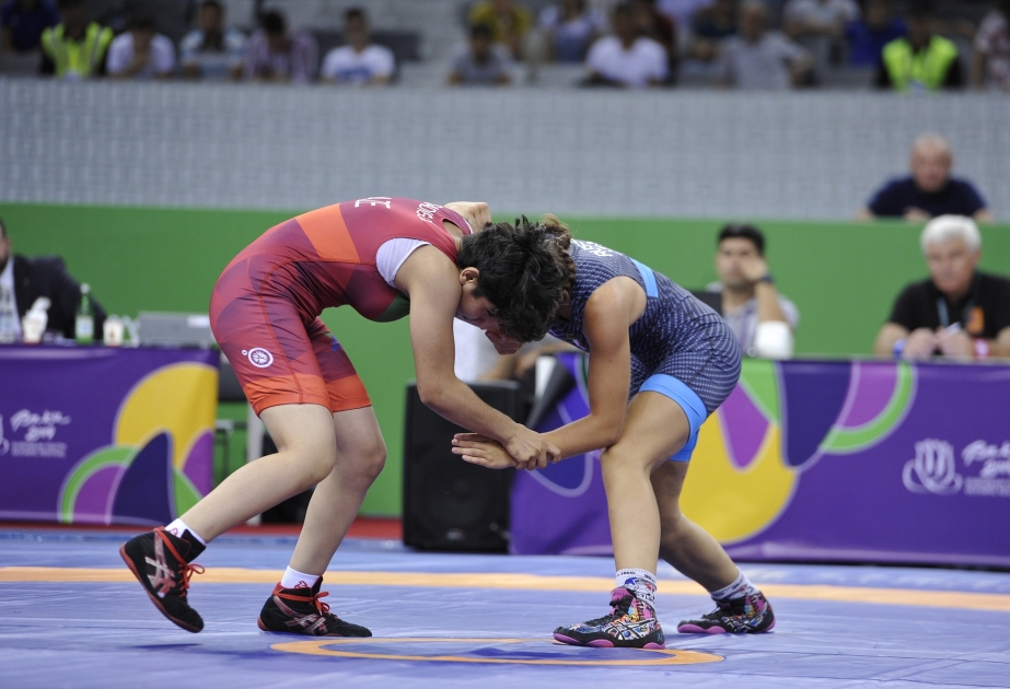Luchadora azerbaiyana gana la medalla de plata en el FOJE Bakú 2019
