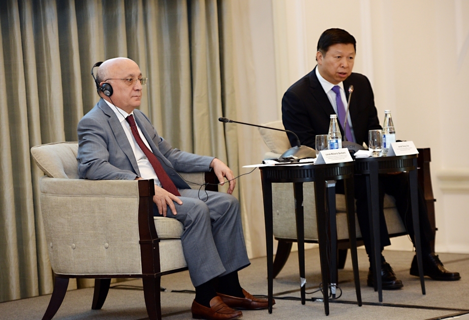 Bakú acoge una conferencia sobre "La idea del socialismo chino específico del nuevo período Xi Jinping"