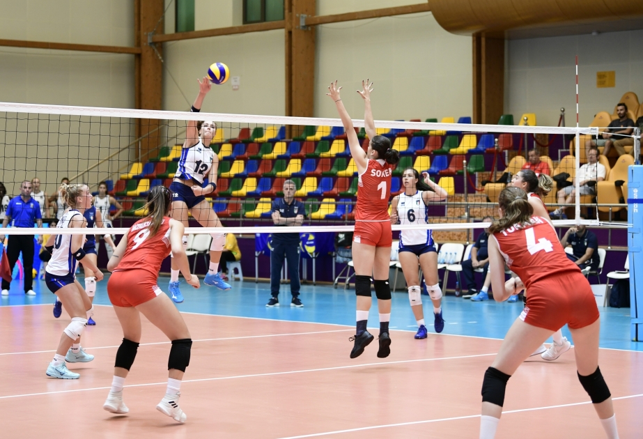 Italia y Turquía ganaron el torneo de voleibol entre muchachos y muchachas