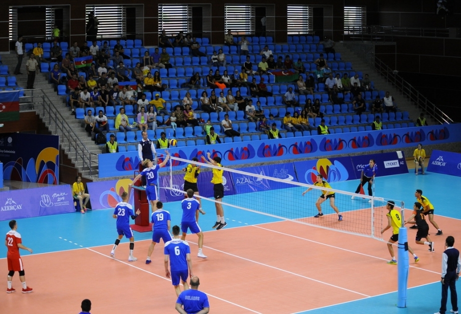 Kişi və qadın voleybolçuların yarışlarında Belarus və Rumıniya milliləri rəqiblərindən üstün olublar