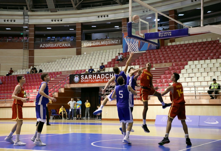 “EYOF 2019”: İspaniyanın oğlan basketbolçuları yunanıstanlı rəqiblərini çətinliklə məğlub ediblər