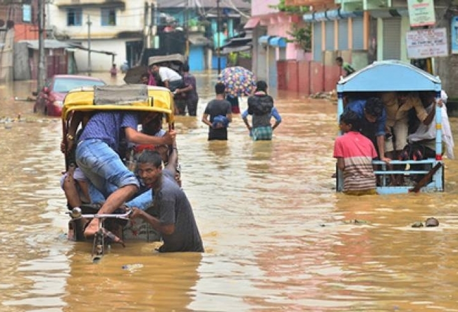 印度水灾致150人遇难