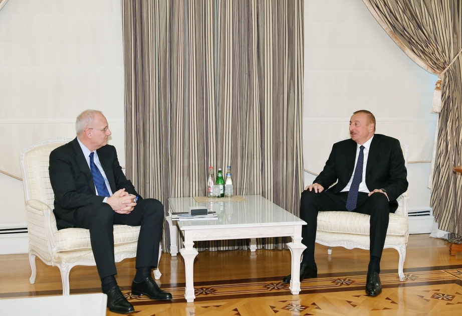 Ilham Aliyev recibió al presidente de la Federación Astronáutica Internacional