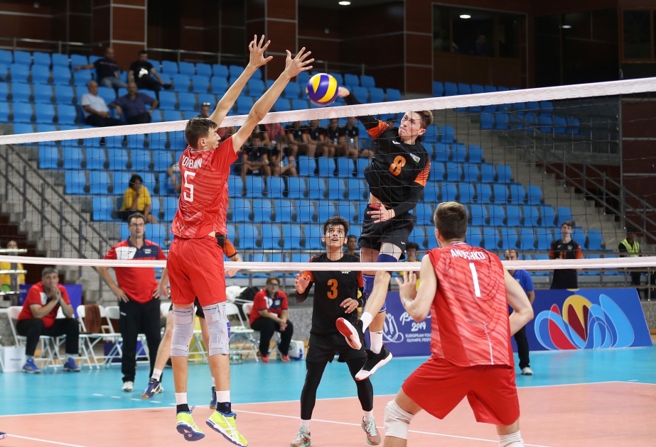 Rusiyanın oğlan və qız voleybolçuları yarımfinala vəsiqəni təmin ediblər