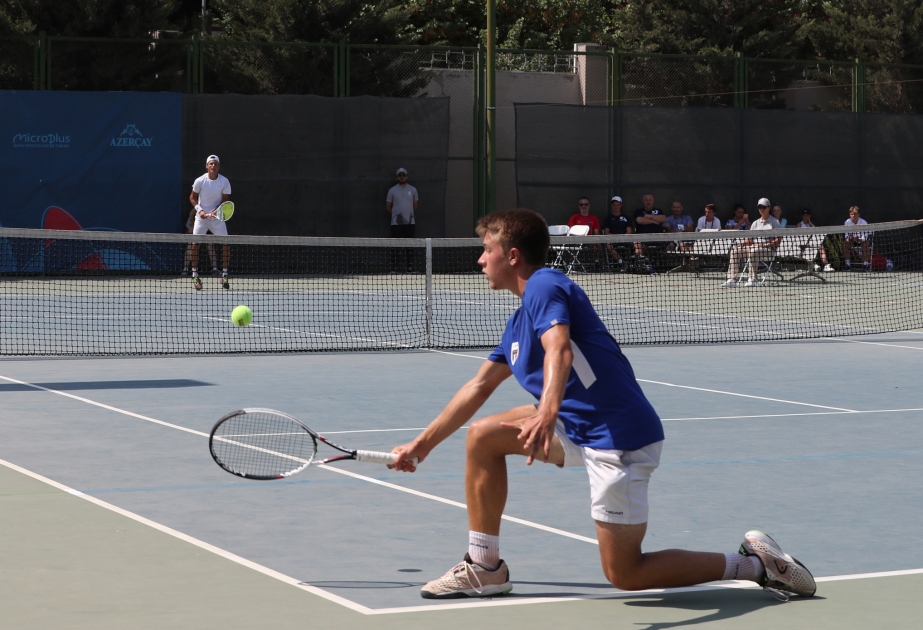 Oğlan və qız tennisçilərin fərdi yarışlarında bürünc və qızıl medallar uğrunda görüşlər keçirilir