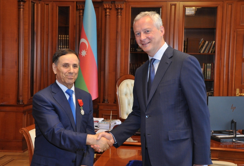 Novruz Mamedov fue condecorado con la Legión de Honor francesa