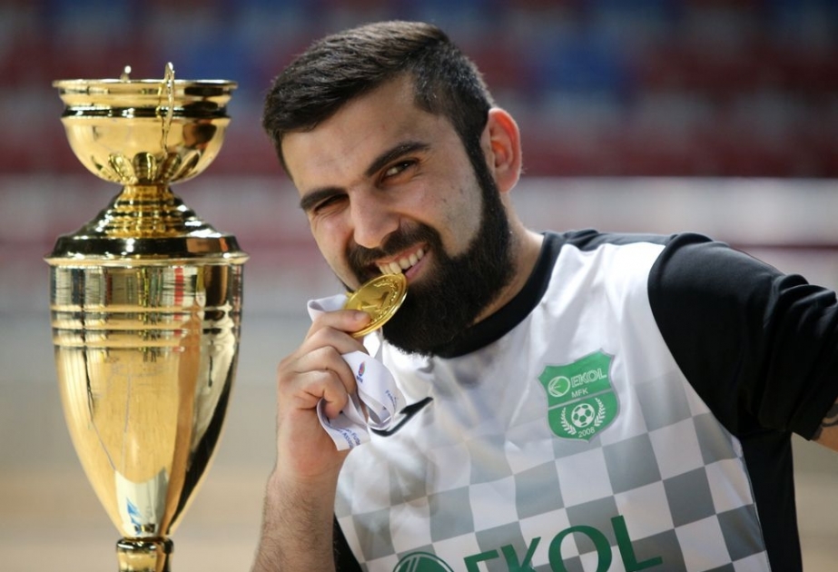 “Araz” futzal klubu Ramiz Çovdarovu heyətinə qatıb