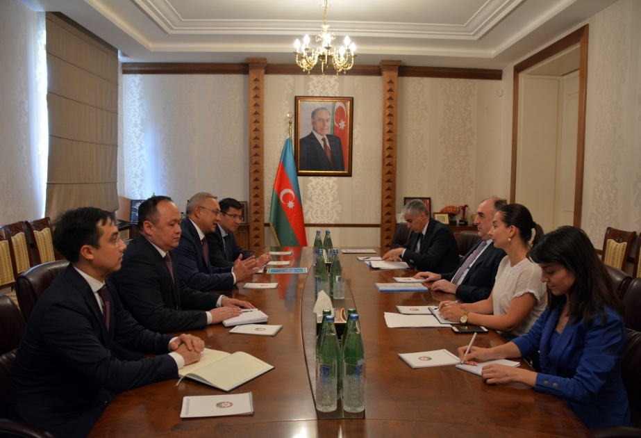 Azerbaijani FM meets with outgoing Kazakh ambassador