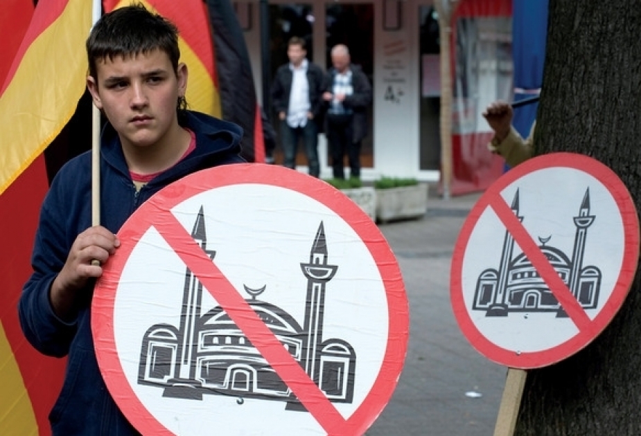 AFR-də islamofobiyanın artmasını Daxili İşlər Nazirliyi də etiraf edib