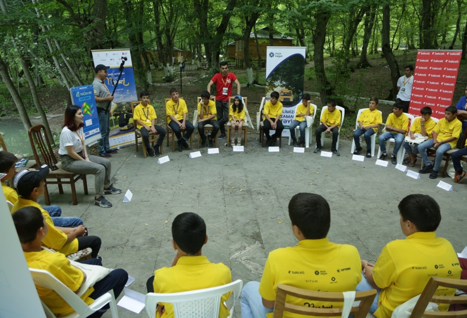 ®  “Education Bus – Nasimi” summer school held with support of Bakcell