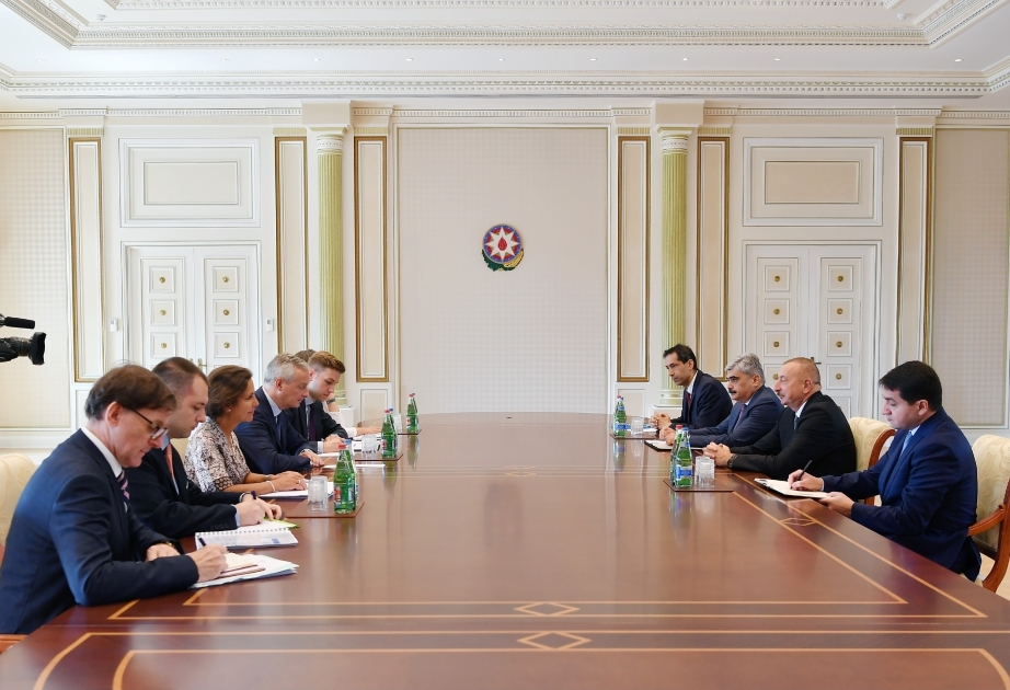 伊利哈姆·阿利耶夫总统接见法国经济和财政部长率领的代表团